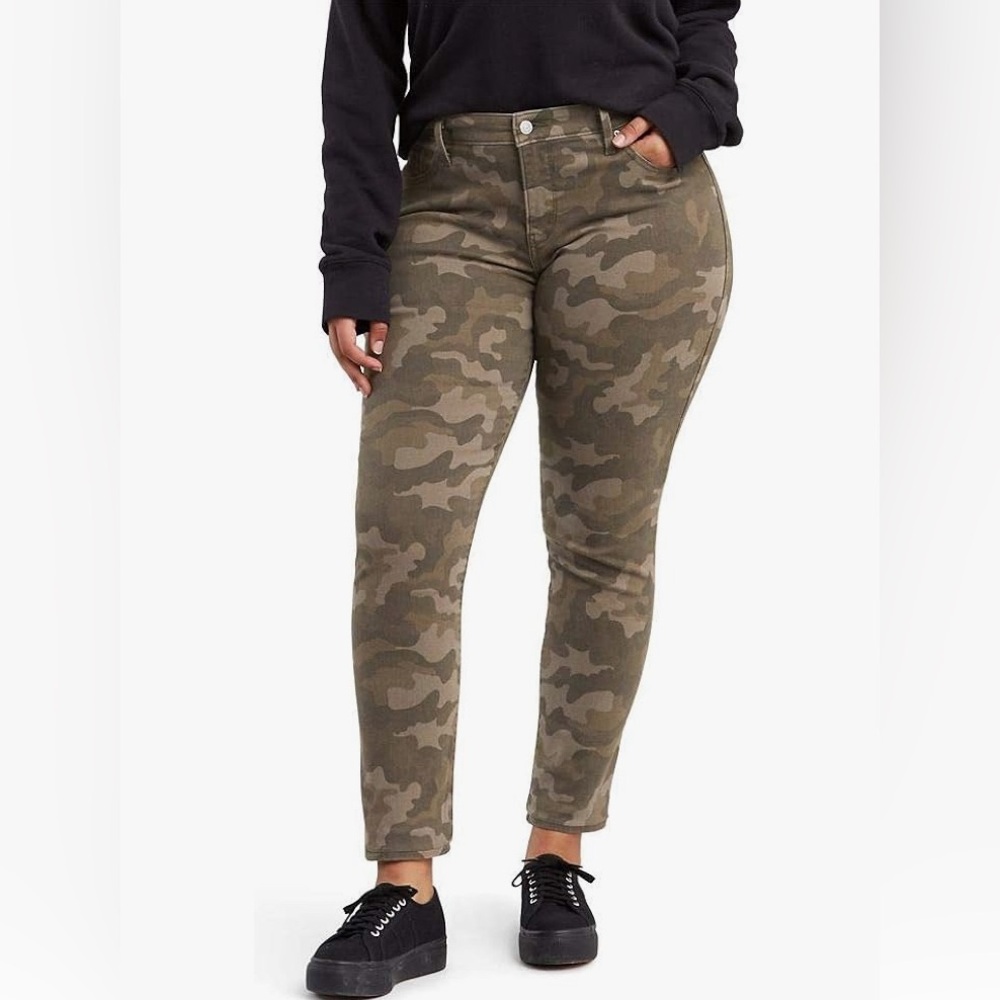 Levi’s camo jeans